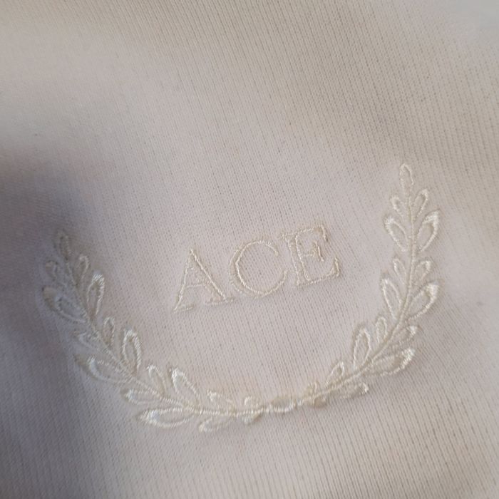 Жіночий костюм ACE