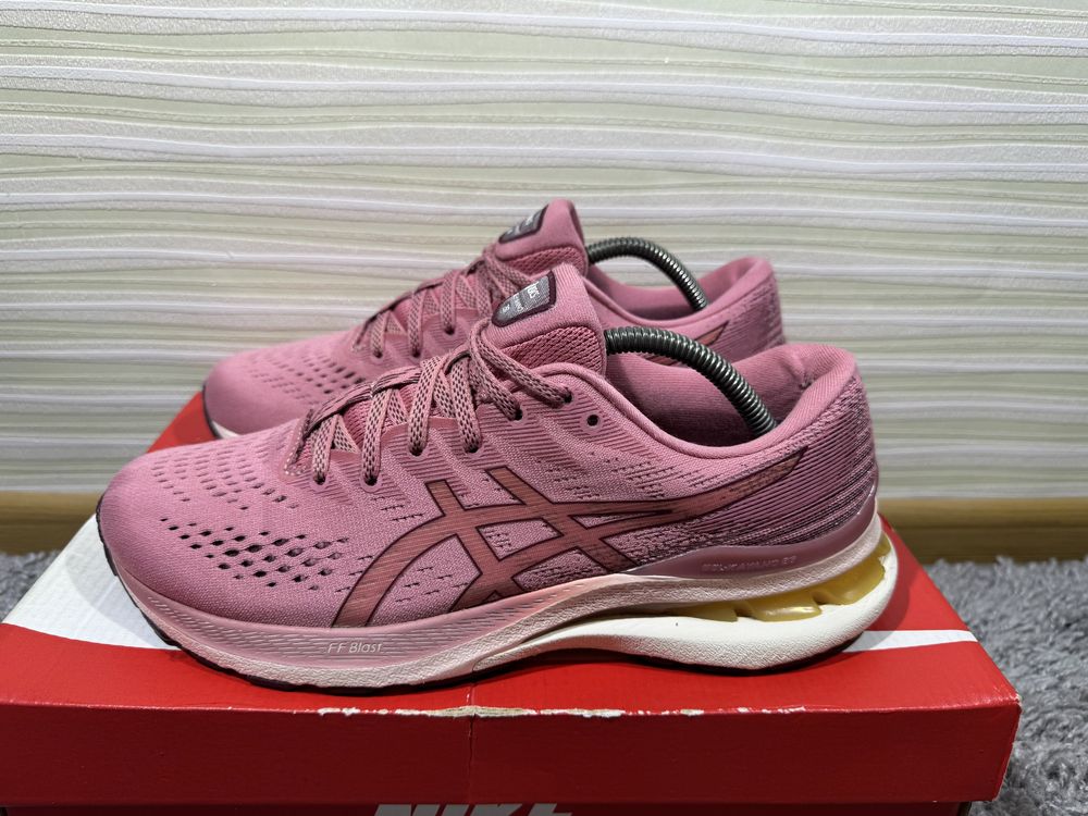 Кроссовки Asics GEL-KAYANO 28 Розмір 41.5 Original Взуття