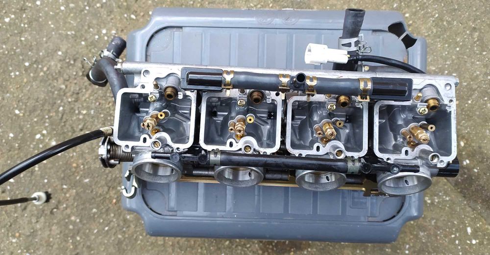 YAMAHA R6 2001 em excelente estado