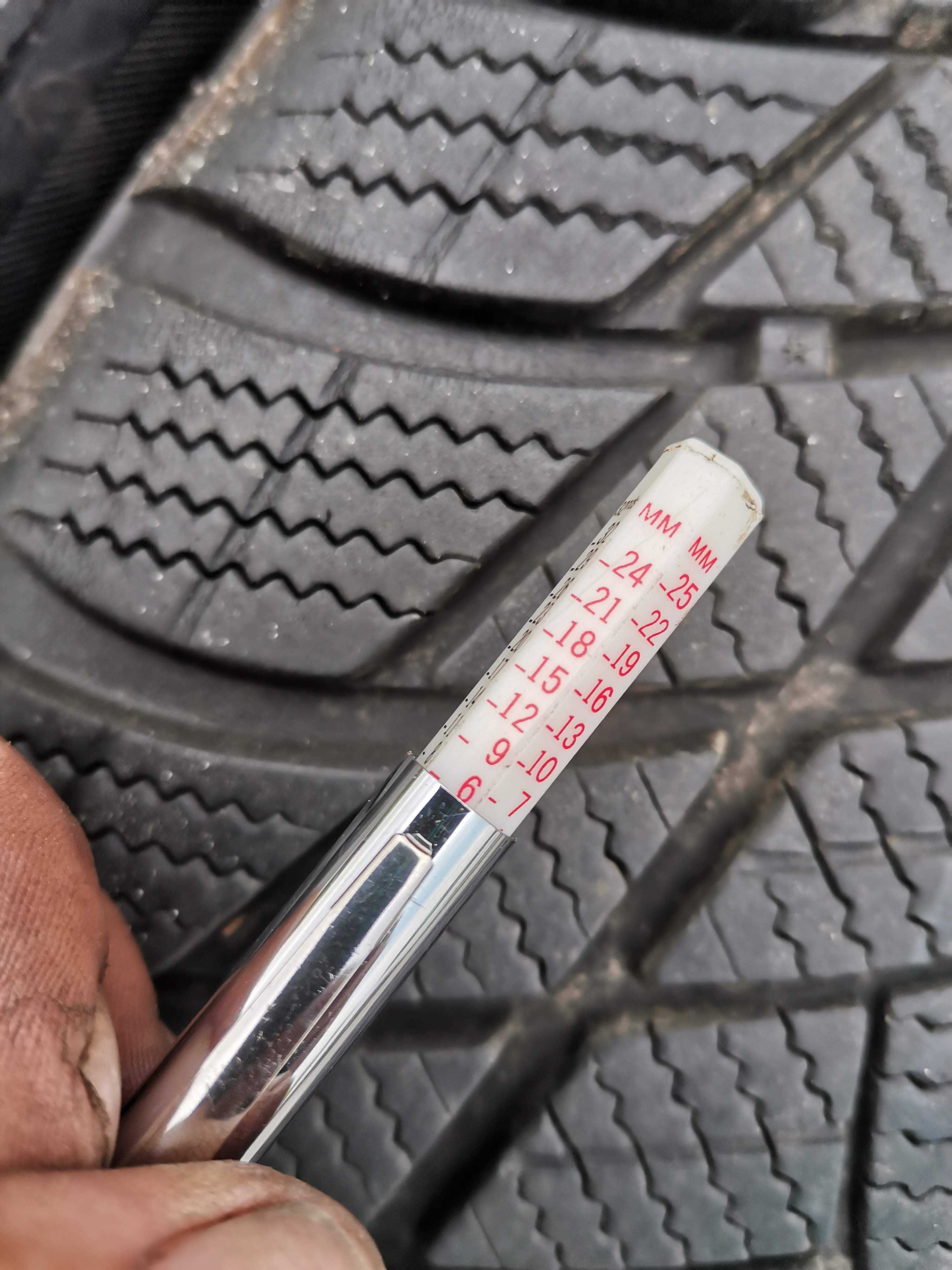 4 Opony zimowe Bridgestone Blizzak LM001 225/55 R18 102 V