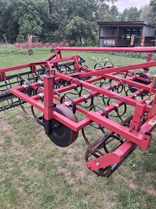 Agregat z przednimi wałkiem i dociskiem