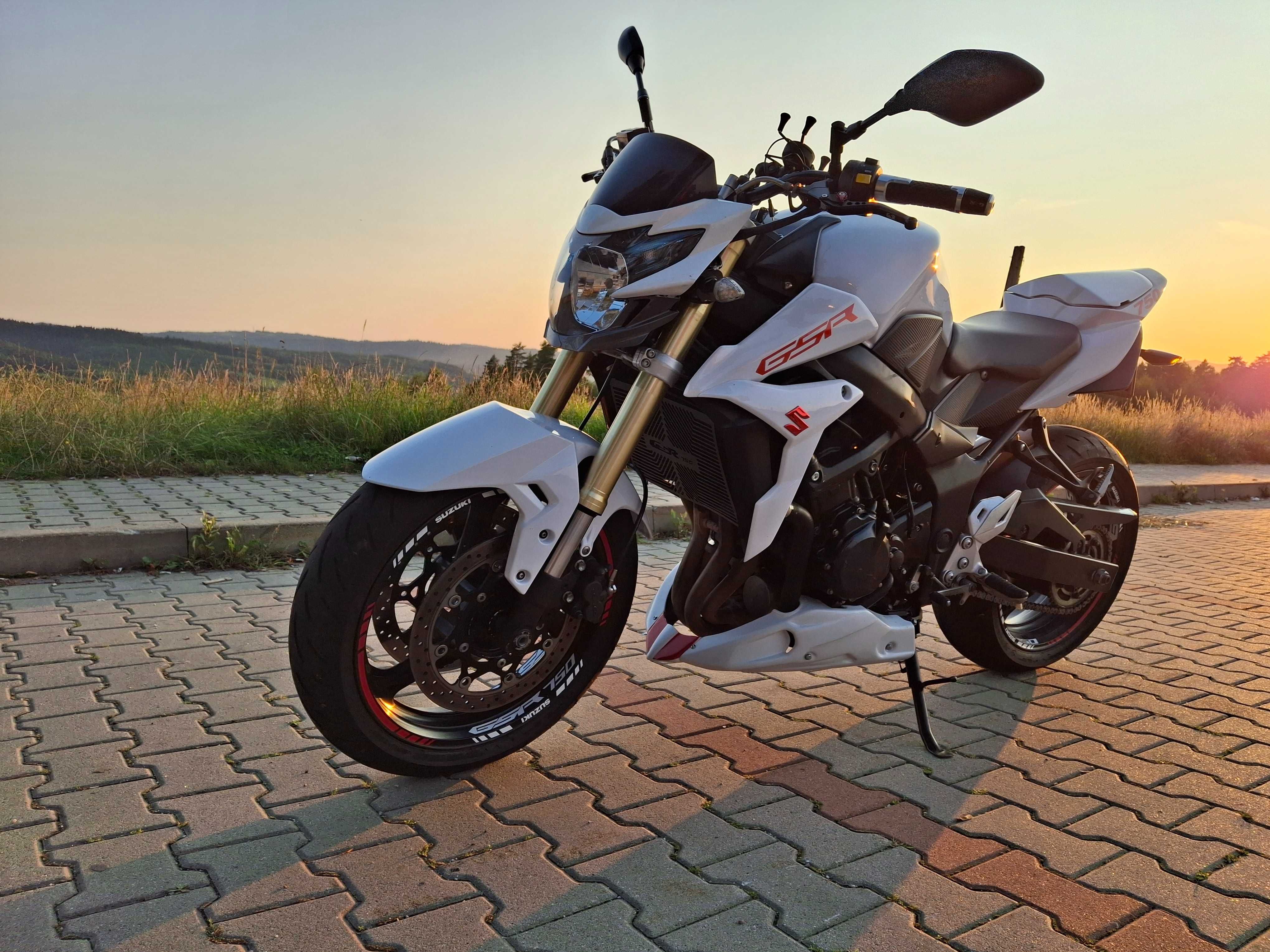 Sprzedam Suzuki GSR.750