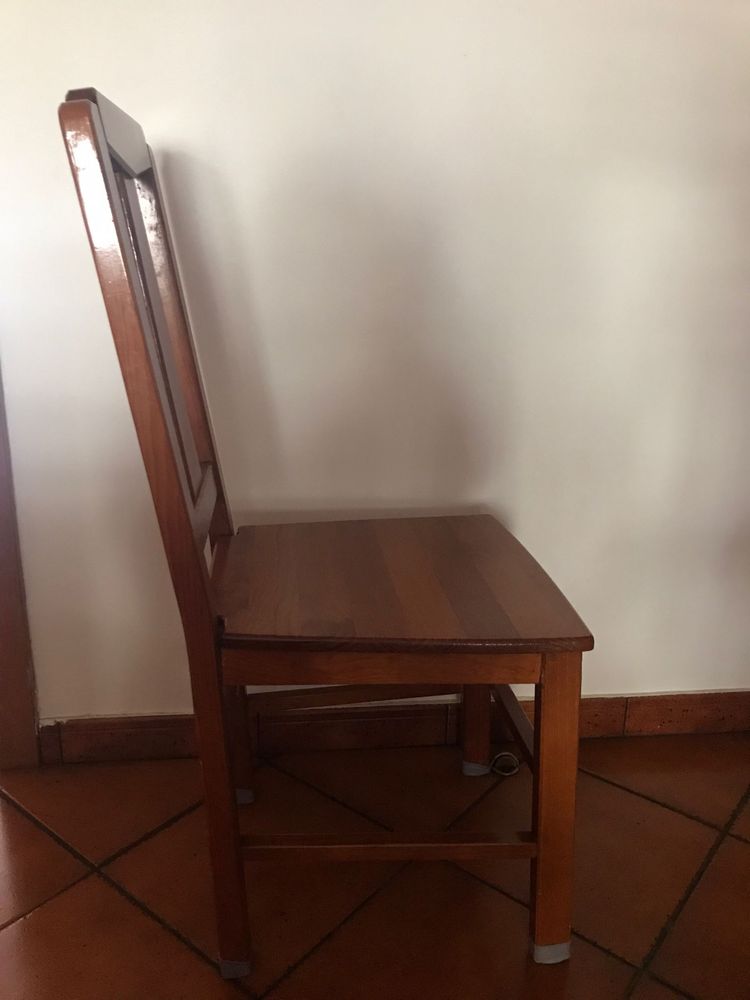 Conjunto Mesa e cadeiras