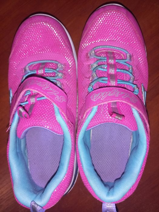 Дитячі кросівки на дівчинку зі світлодіодами Skechers