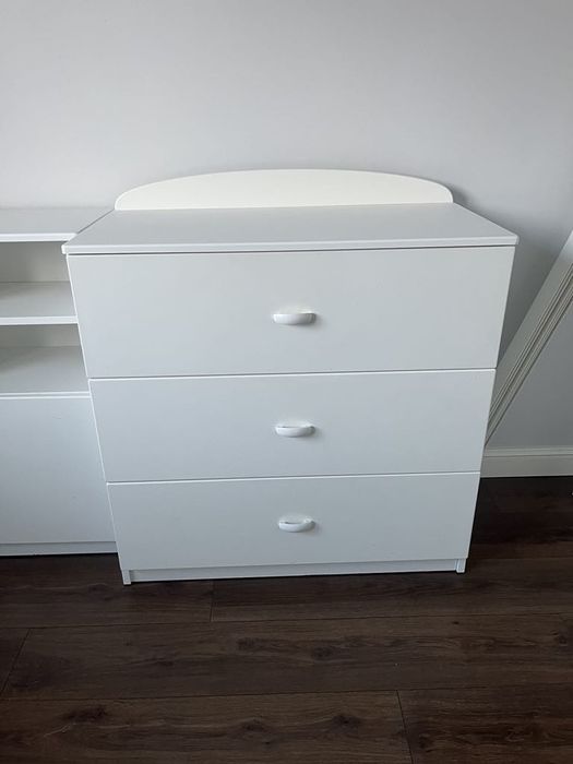 Meble Meblik komoda i szafka plus łóżko idealne do małego pokoju