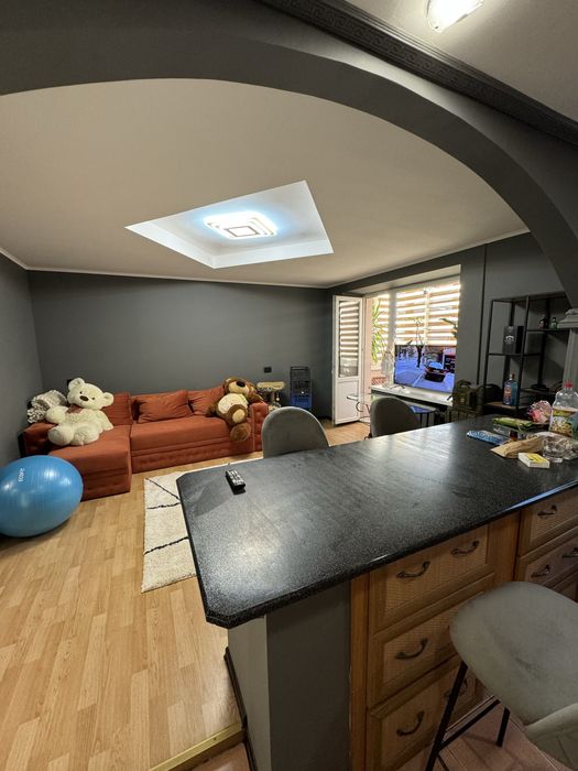 Продаж 2 кімнатної квартири по вул.Глинянський Тракт з ремонтом