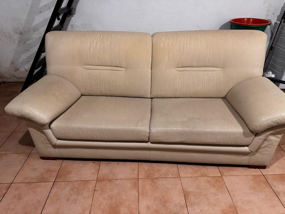 Sofá de 2 lugares