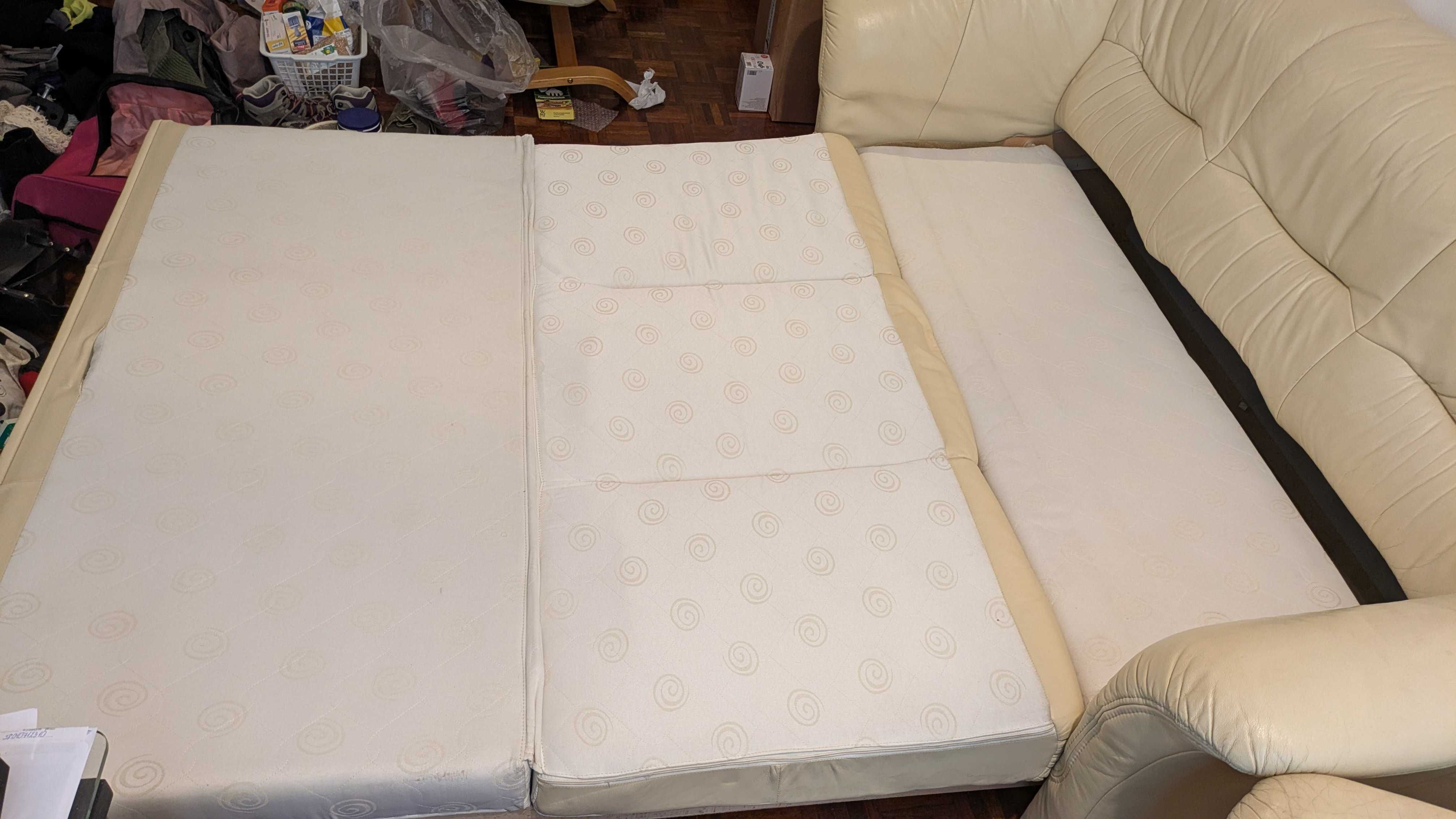 Sofa z funkcją spania, bardzo wygodna i czyste