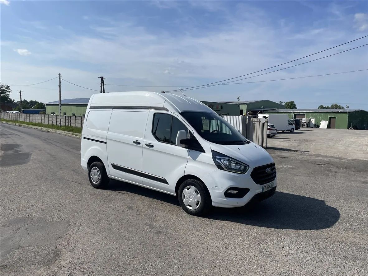 Ford CUSTOM  FORD TRANSIT CUSTOM L1H2 2.0 ecoblue NAVI klima lift 2020 rok