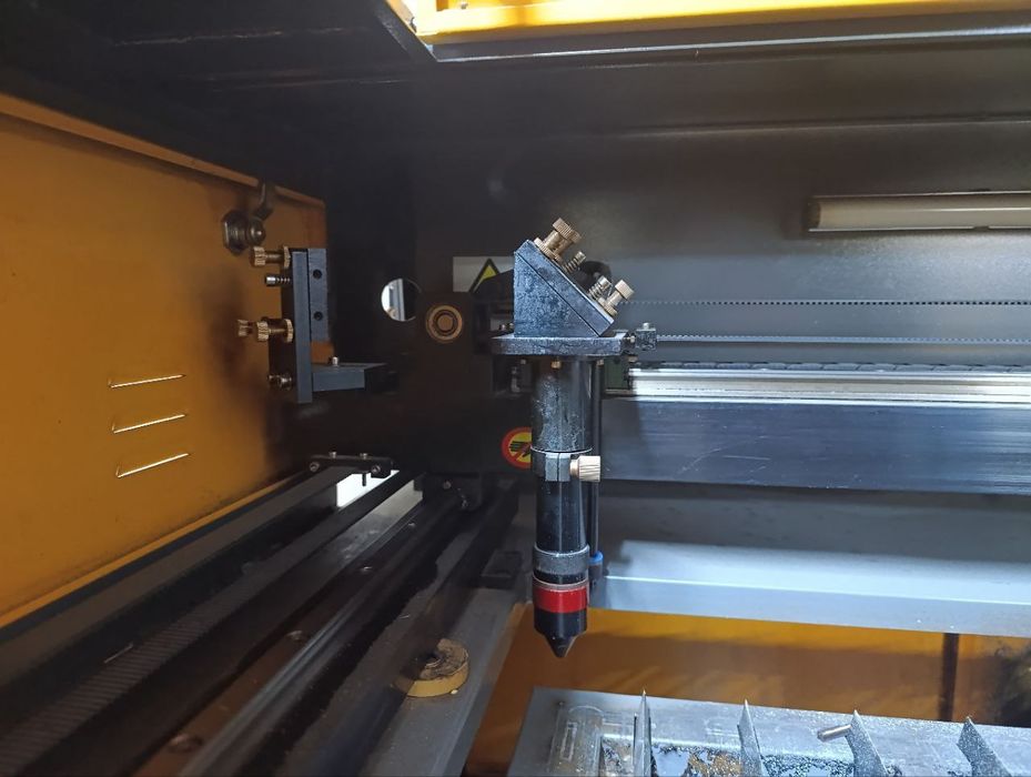 Продам лазерно-гравіюввльний станок