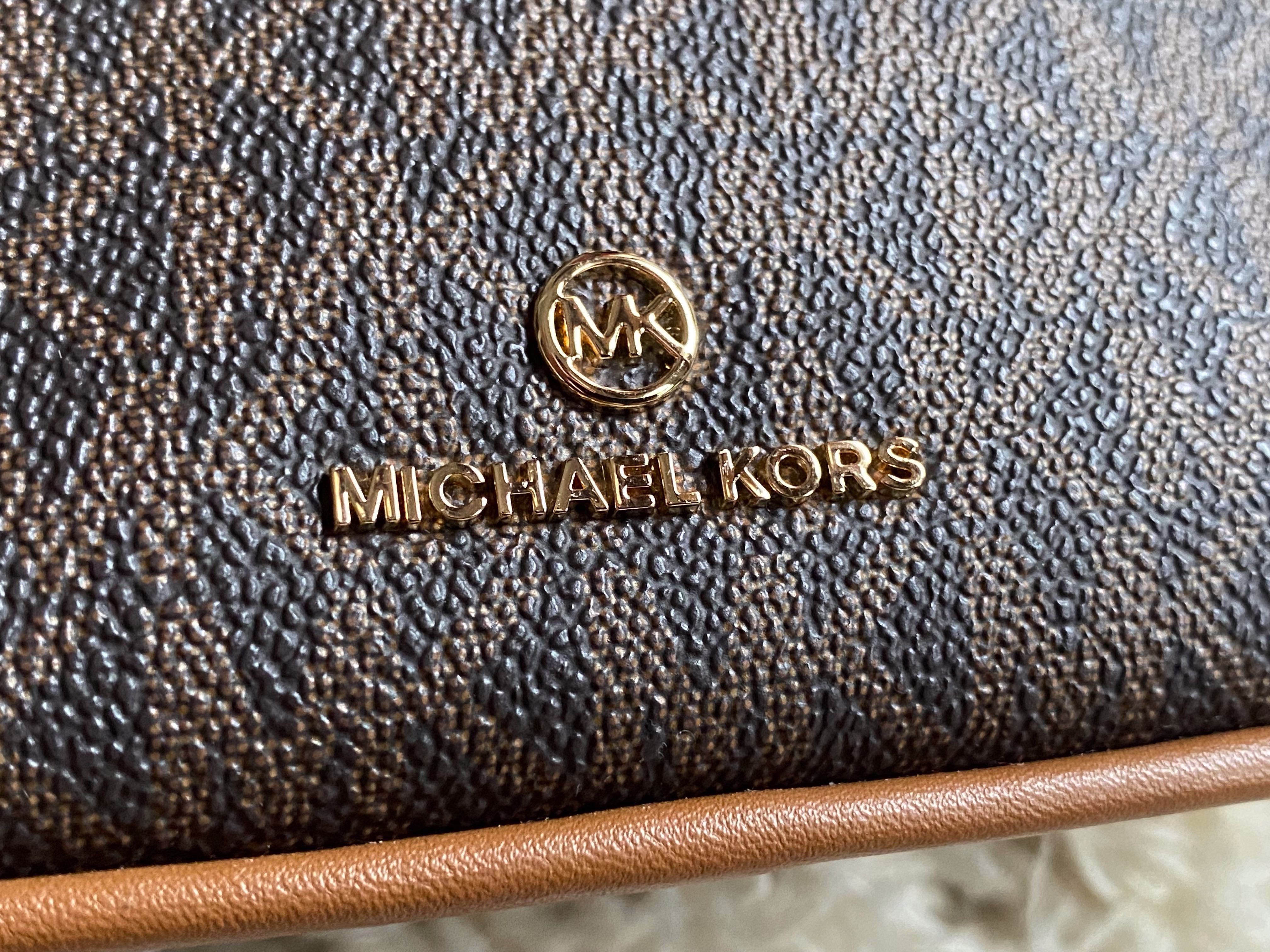 Michael Kors Jet Set Charm Pouchette