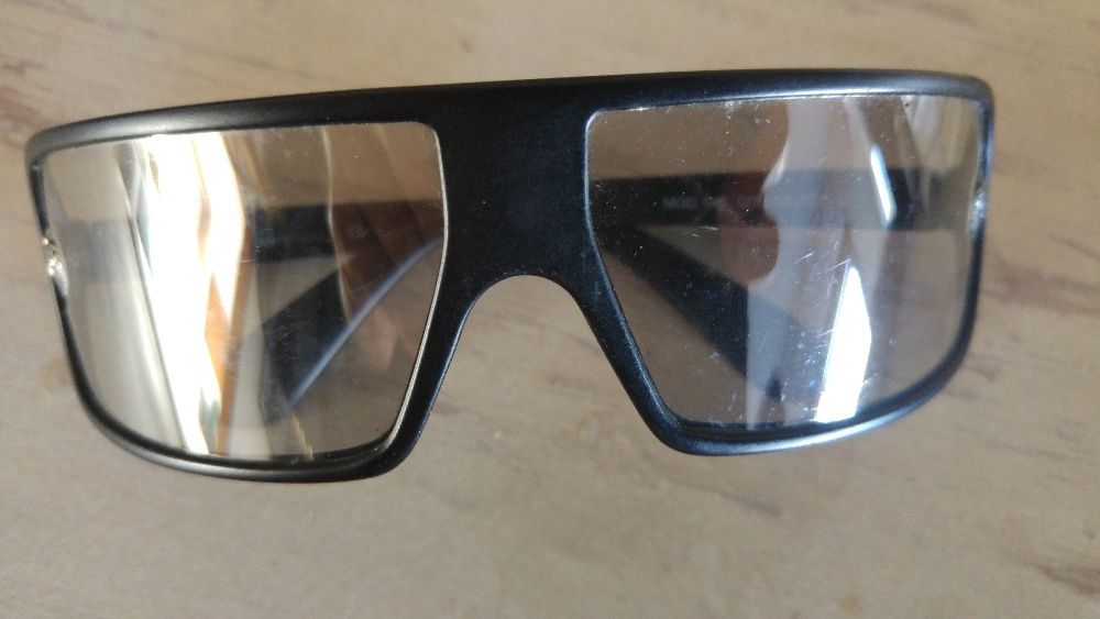 Oculos Versage como novos