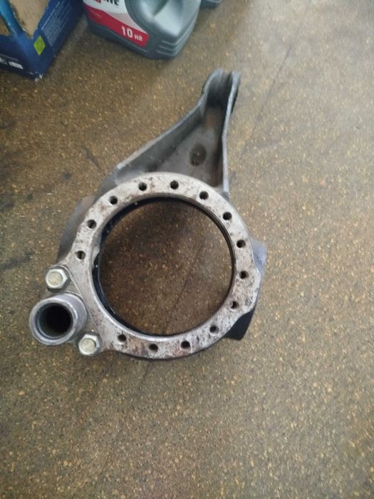 Корпус кулака поворотного (лiвий)КАМАЗ 4310-2304029