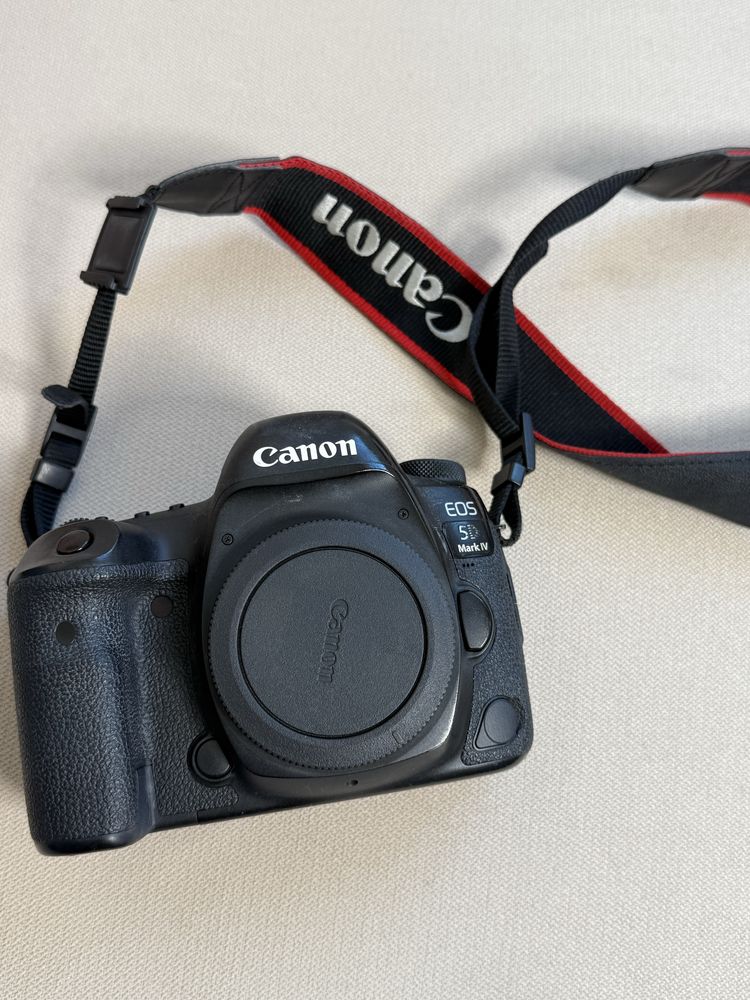 Фотоапарат Canon 5d mark 4