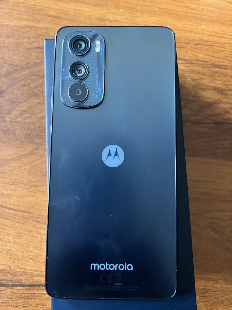 Telefon Motolora Edge 30