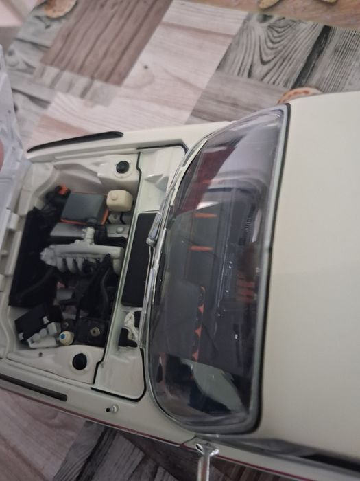 Bmw 3.0 CSL minichamps 1:18 kolekcjonerski