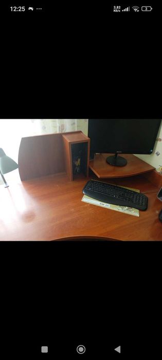 Продам меблі (Шафу, стіл)