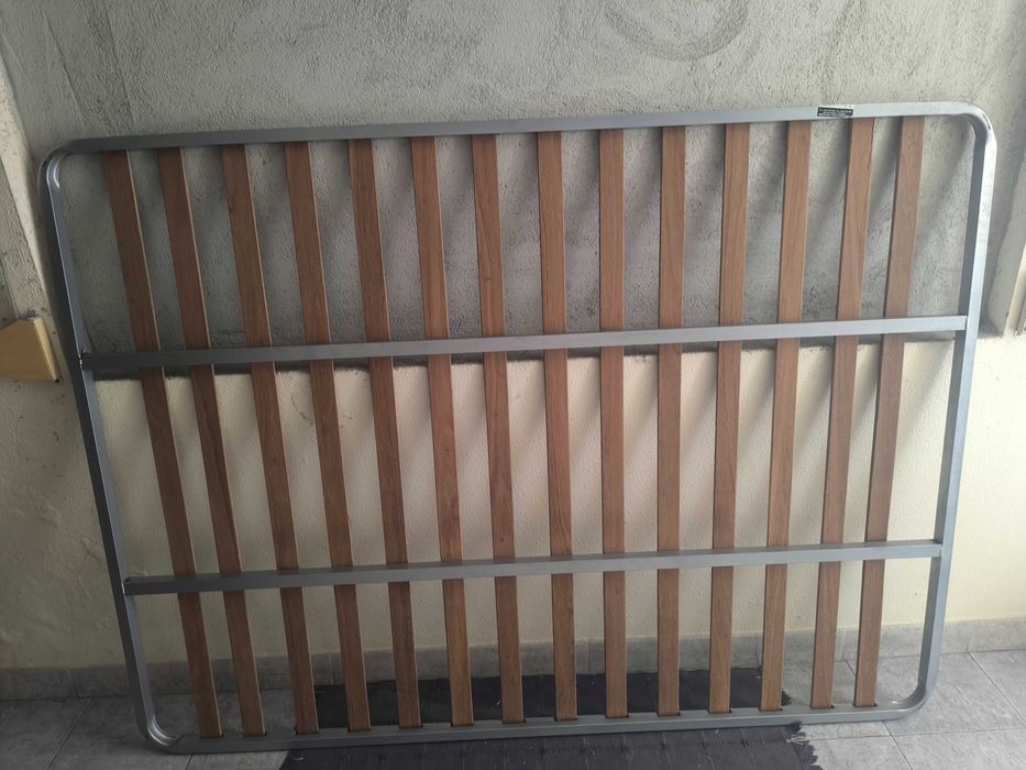 Estrado de cama c/novo