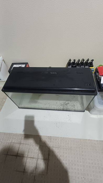 Vendo Aquário 96L