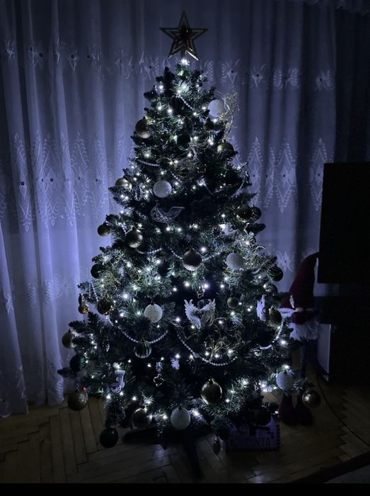 Штучна ялинка , ялинка б/у , 1.60 висота , пишна ялинка , новорічна