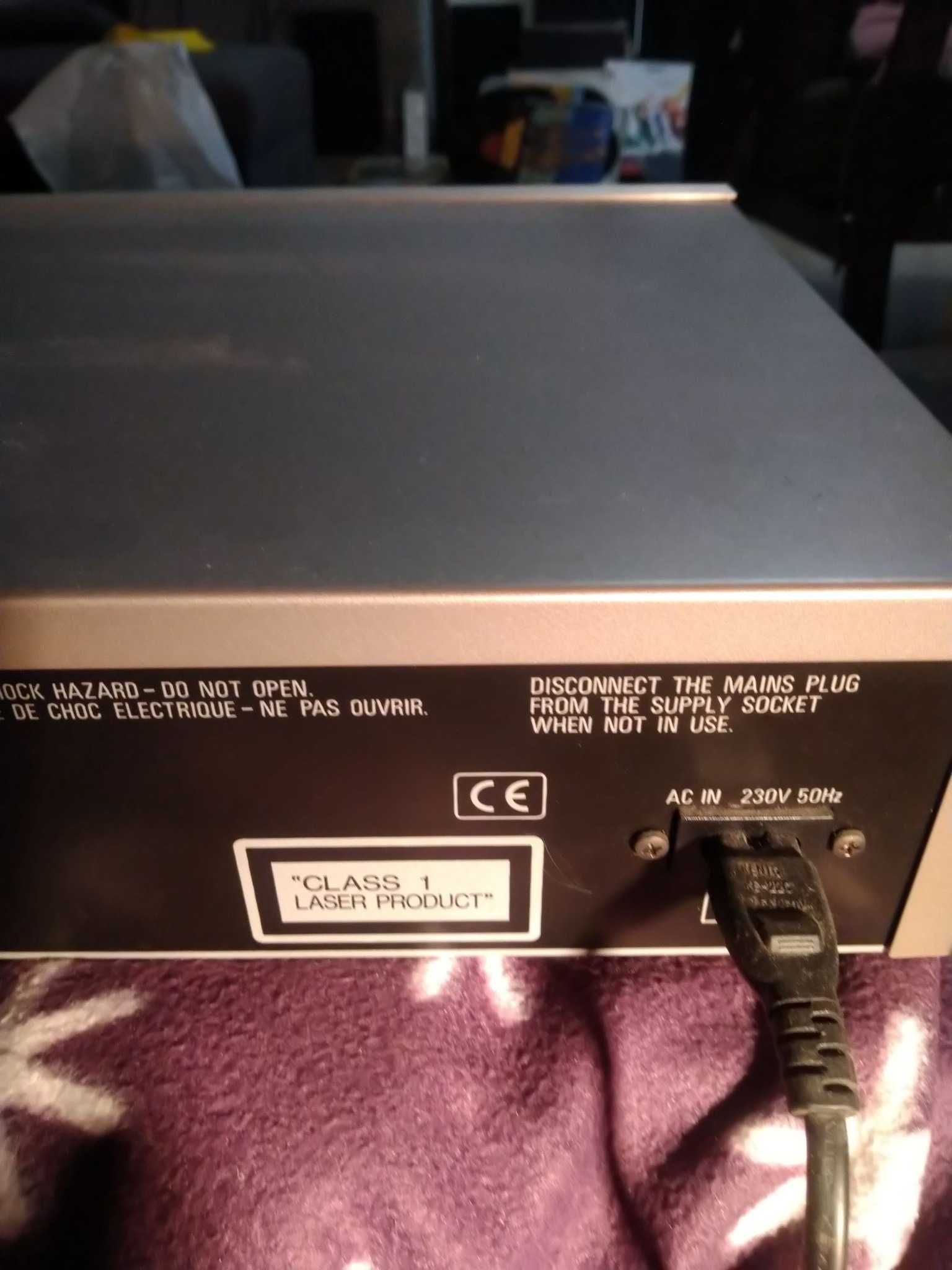 CD Player Srebny-DCD-635
