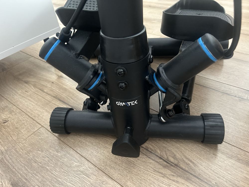 Stepper skrętny z linkami