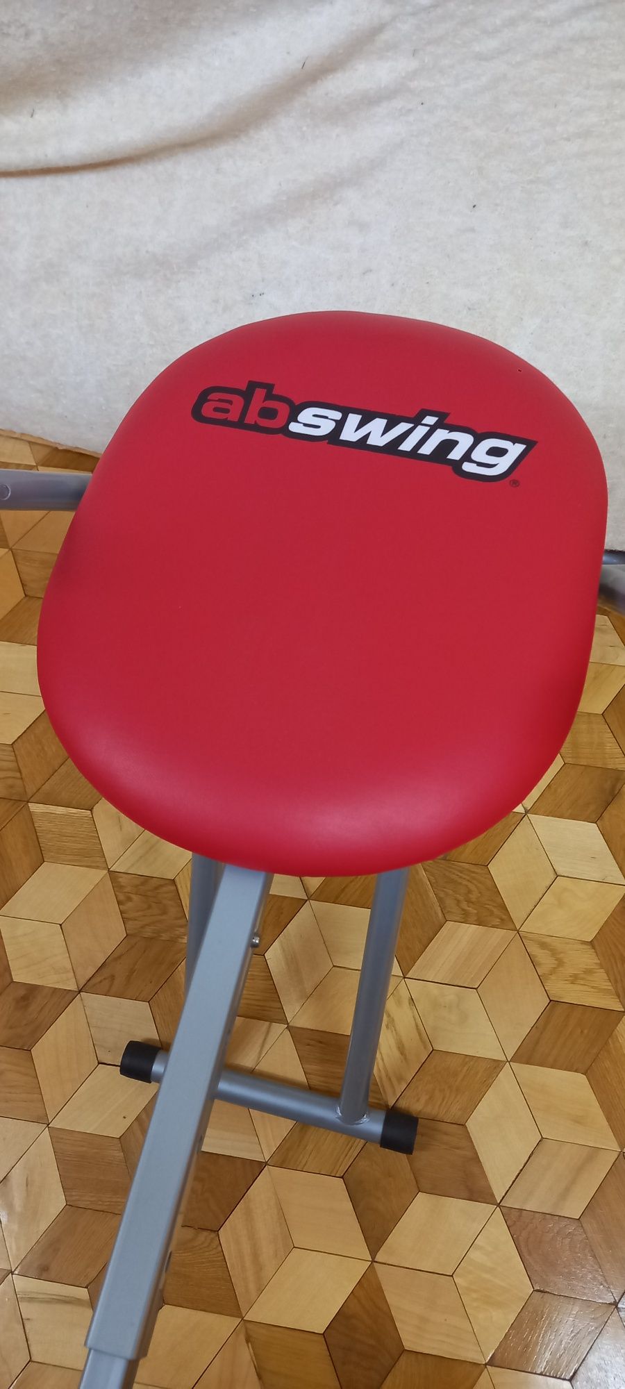 Ławeczka fo AB SWING
Ławeczka do ćwiczeń mięśni brzucha, grzbietu, nóg