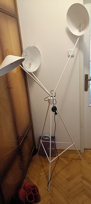 Lampa trójramienna