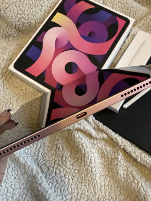 iPad Air 4 generacji (2020) rose gold 64 gb