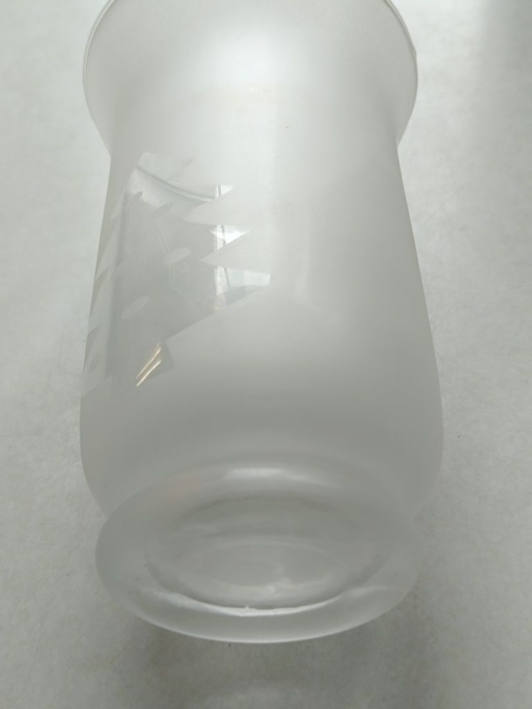 świecznik z choinką lekkie matowe białe szkło