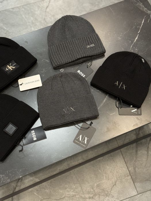 Чоловіча брендова шапка