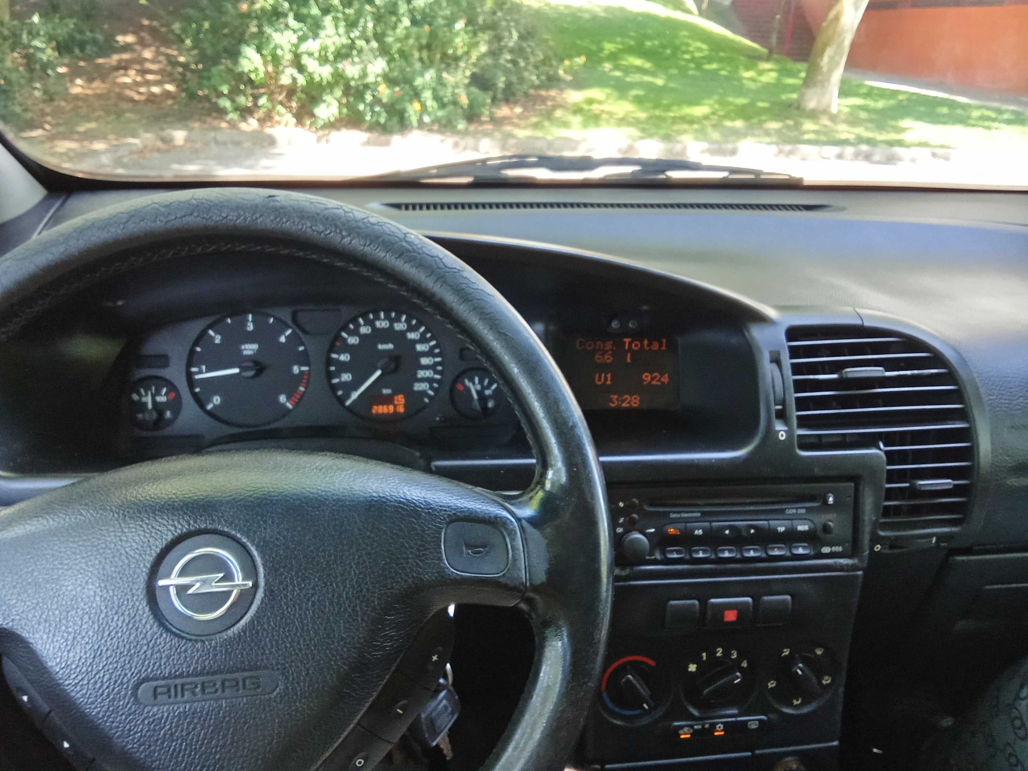 Opel Zafira ai ótimo estado geral 2.0 TDI sete lugares ano 2001