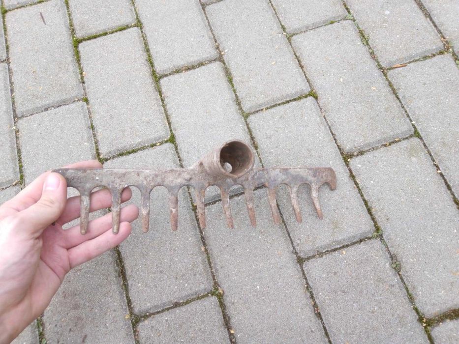 Grabie metalowe grabki 31cm stare PRL 12 zębów stalowe gable