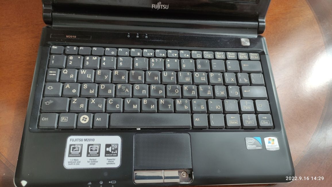 Ноутбук Fujitsu M2010