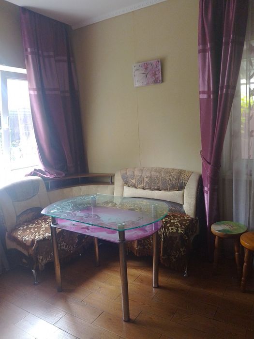 Отдельный дом в центре с отдельным двором, автономное отопление..