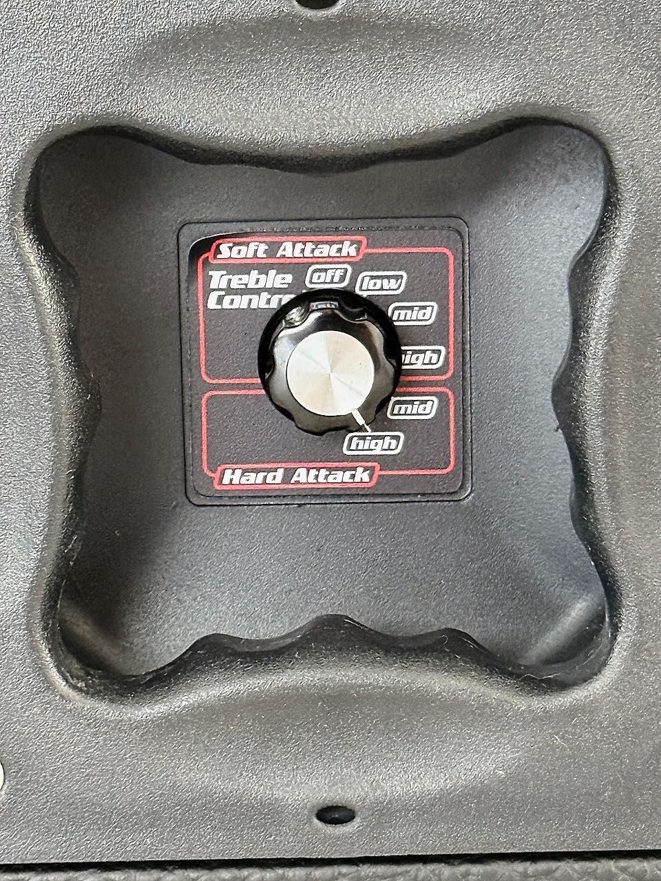 EICH 212M Kolumna basowa 8 ohms 600W