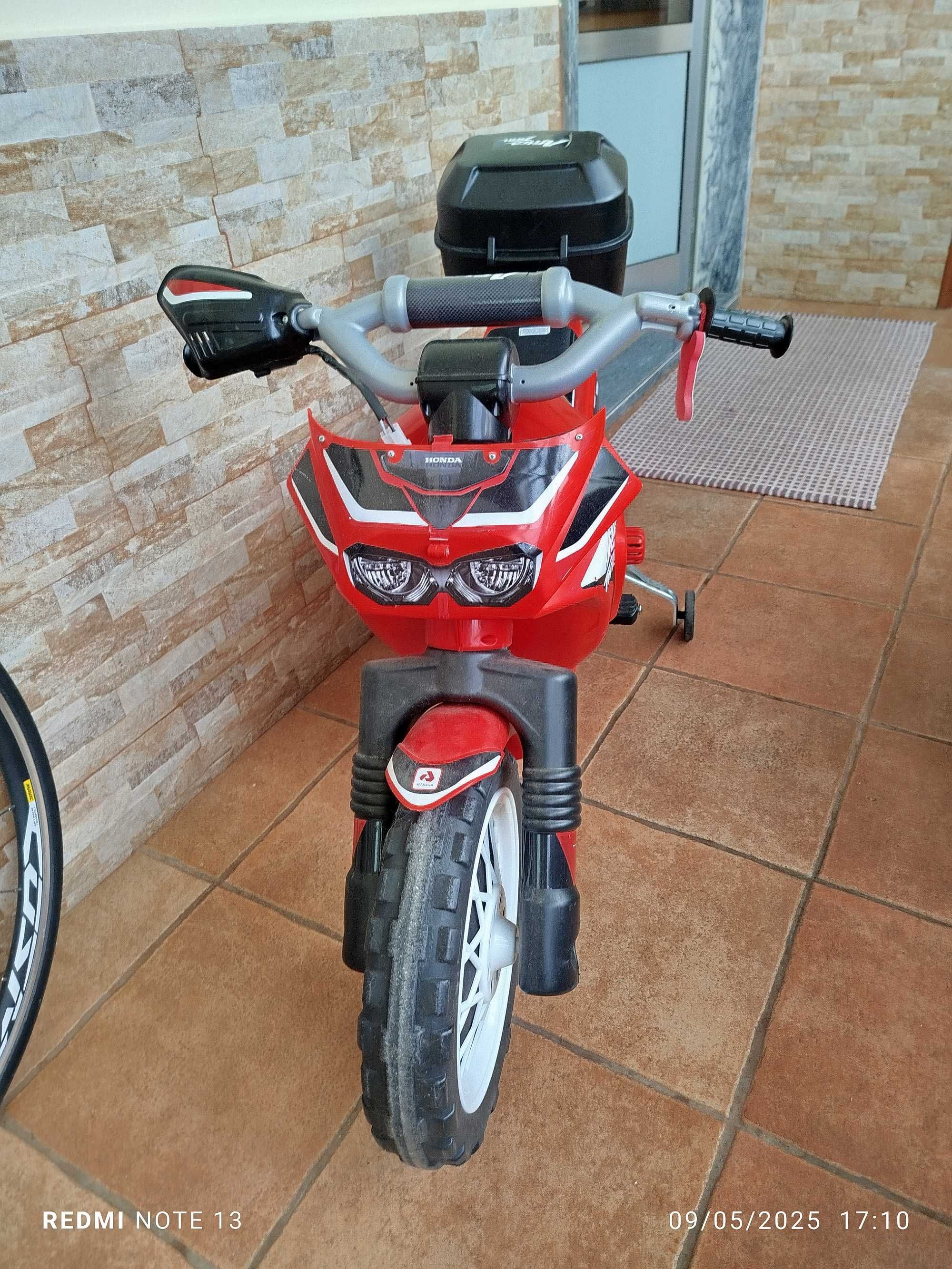 Mota a bateria África Twin V6