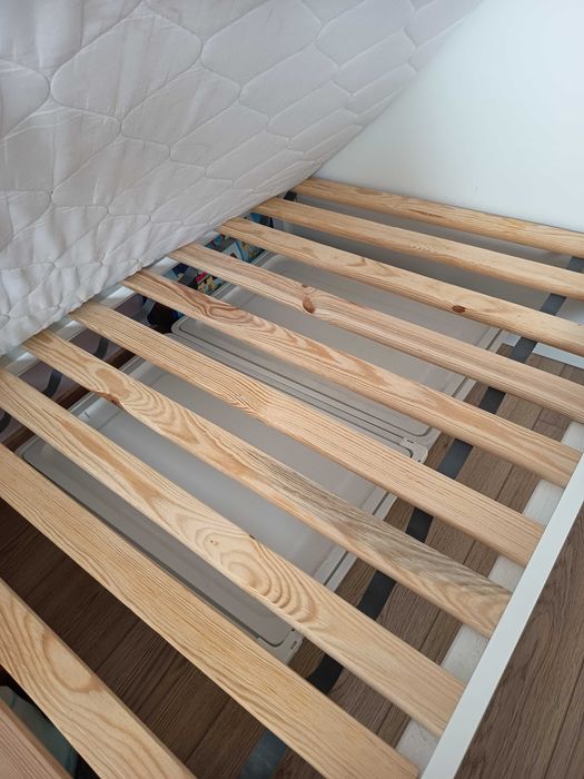 Łóżko domek białe drewniane 190x90 szuflady+materac+biurko Mickey Ikea