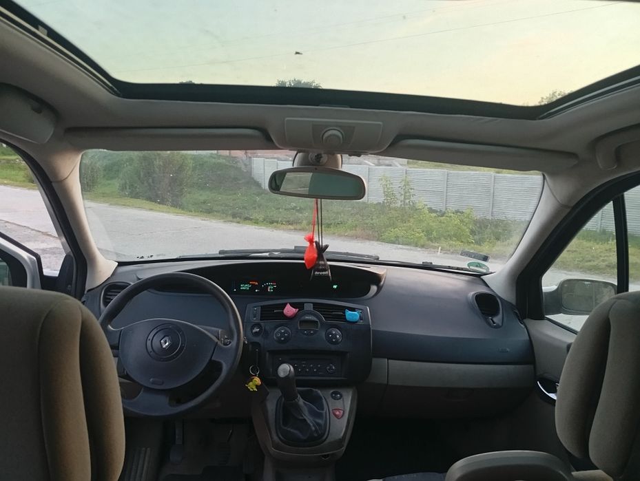 Рено Меган сценік 2 2004р 1.6 бензин свіжо пригнаний не розмитнений