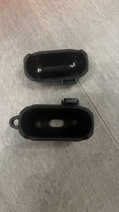 Бу чохол на навушники Apple AirPods4 2024