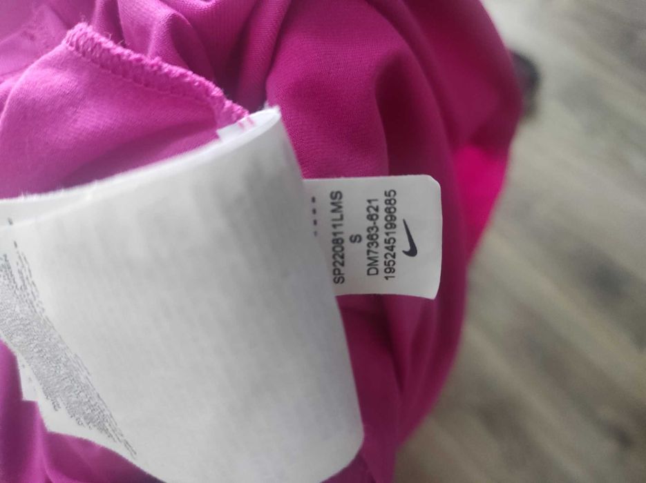 Футболка nike жіноча