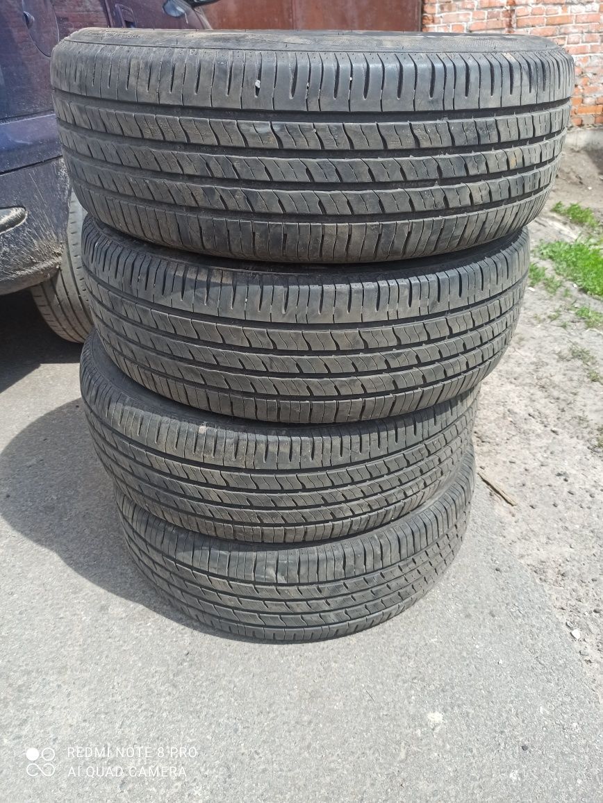 Roadstone N Fera RU5 225/65 R17 106V