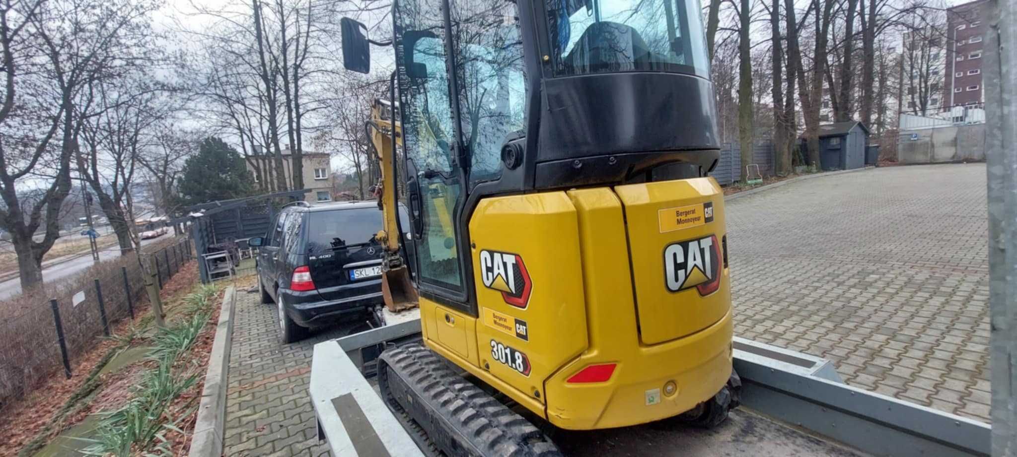 Minikoparka301,8