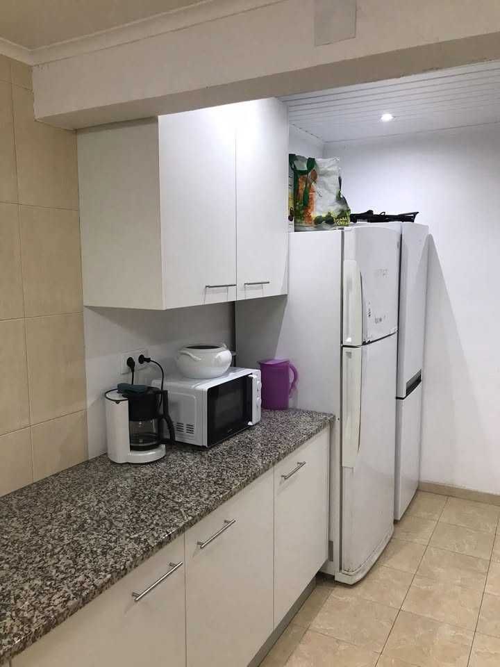 Quarto junto à Universidade dos Açores