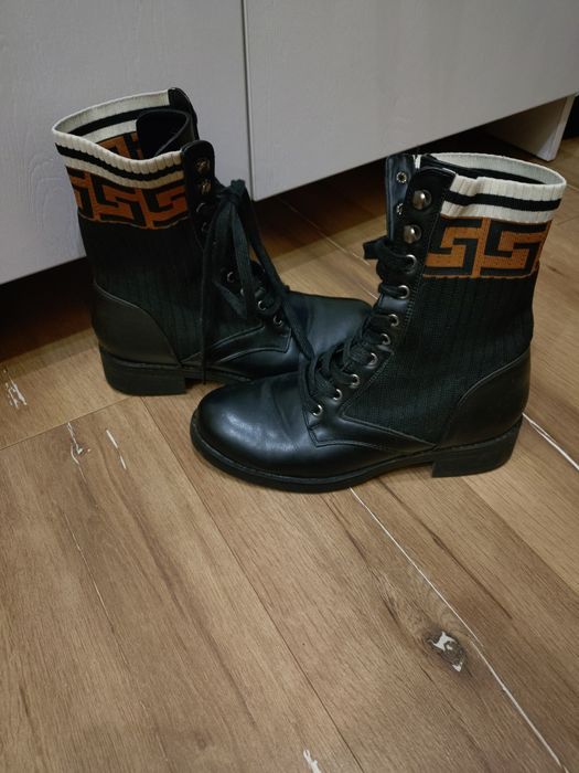 Śliczne buty damskie w modny grecki wzór+Gratis!!!