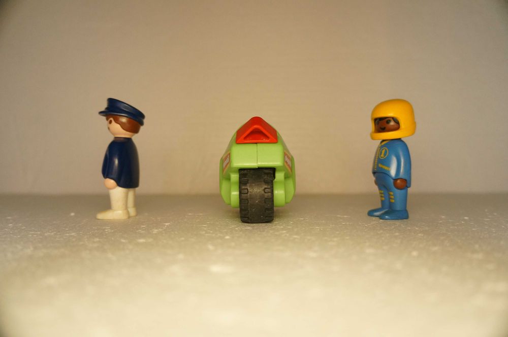Playmobil 907 123 Motor policjant motocyklista Playmobile