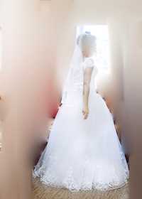 Весільна сукня (ніжне мереживо)