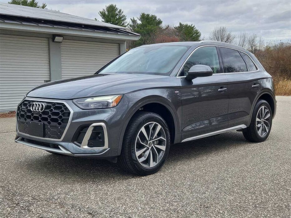 Audi Q5      2023