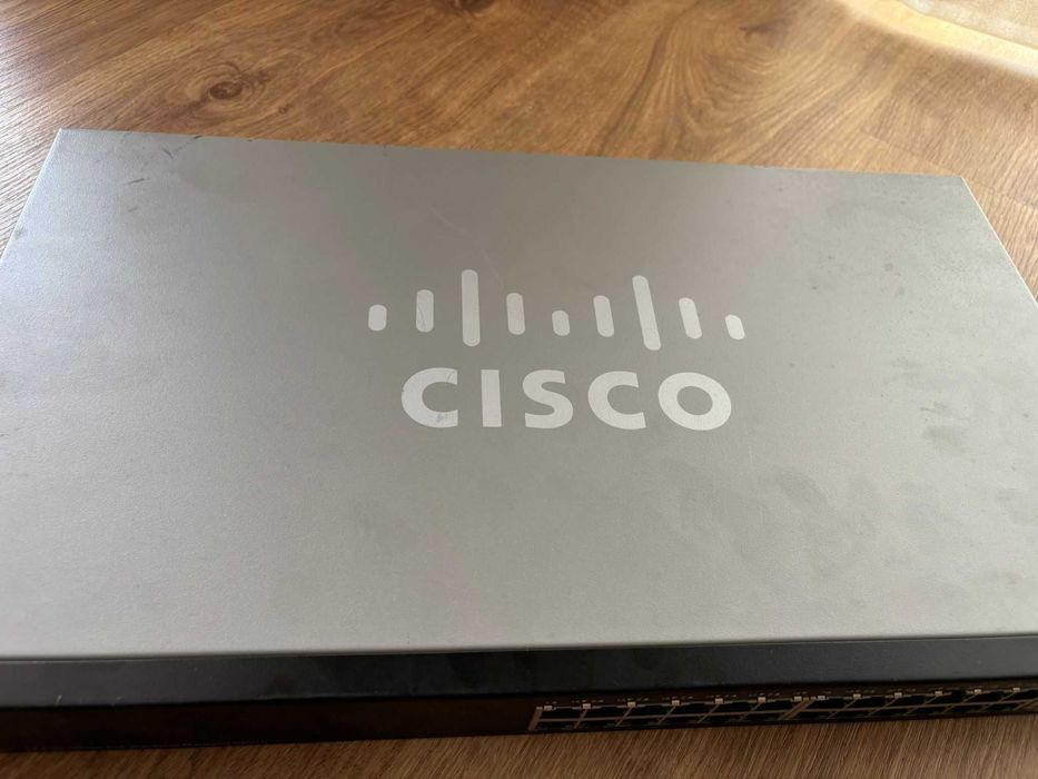 Switch Cisco SF500-24P 24-Port 10/100 PoE Stackable Managed Switch
