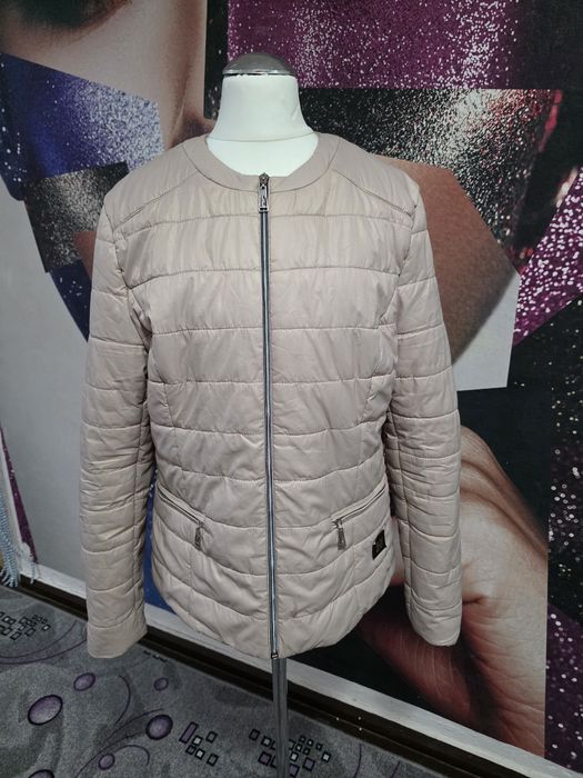 Женская демисезонная куртка 44-48.